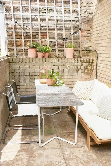 Apartment With A Garden In London, Dalston  London